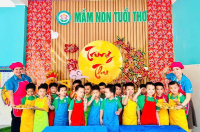 HOẠT ĐỘNG TRẢI NGHIỆM LÀM BÁNH TRUNG THU